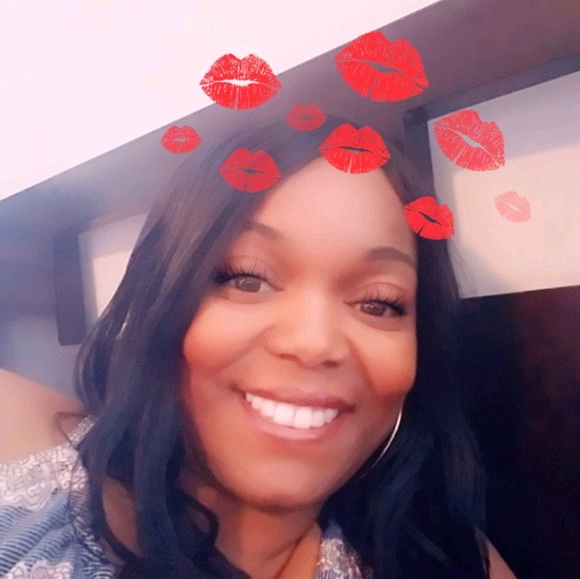 Meet your Posher, Floy - Picture 1 of 1